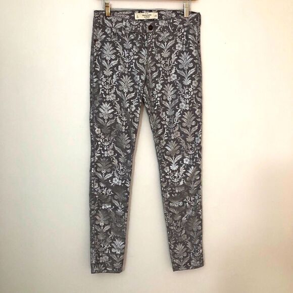 NWT Abercrombie & Fitch Size 2 Regular Skinny Silver Jeans 👖 - Picture 3 of 11